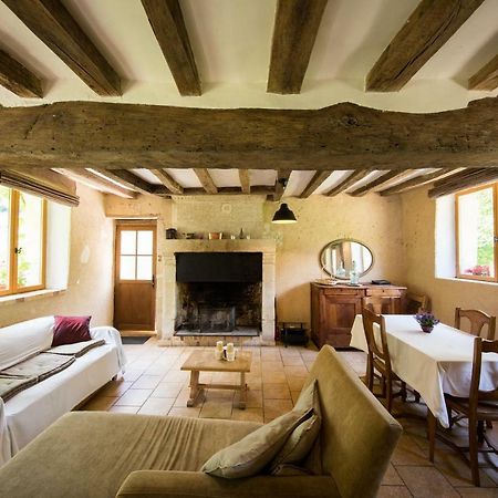 Holiday Home Le Vaugarnier Couture-sur-Loir ภายนอก รูปภาพ