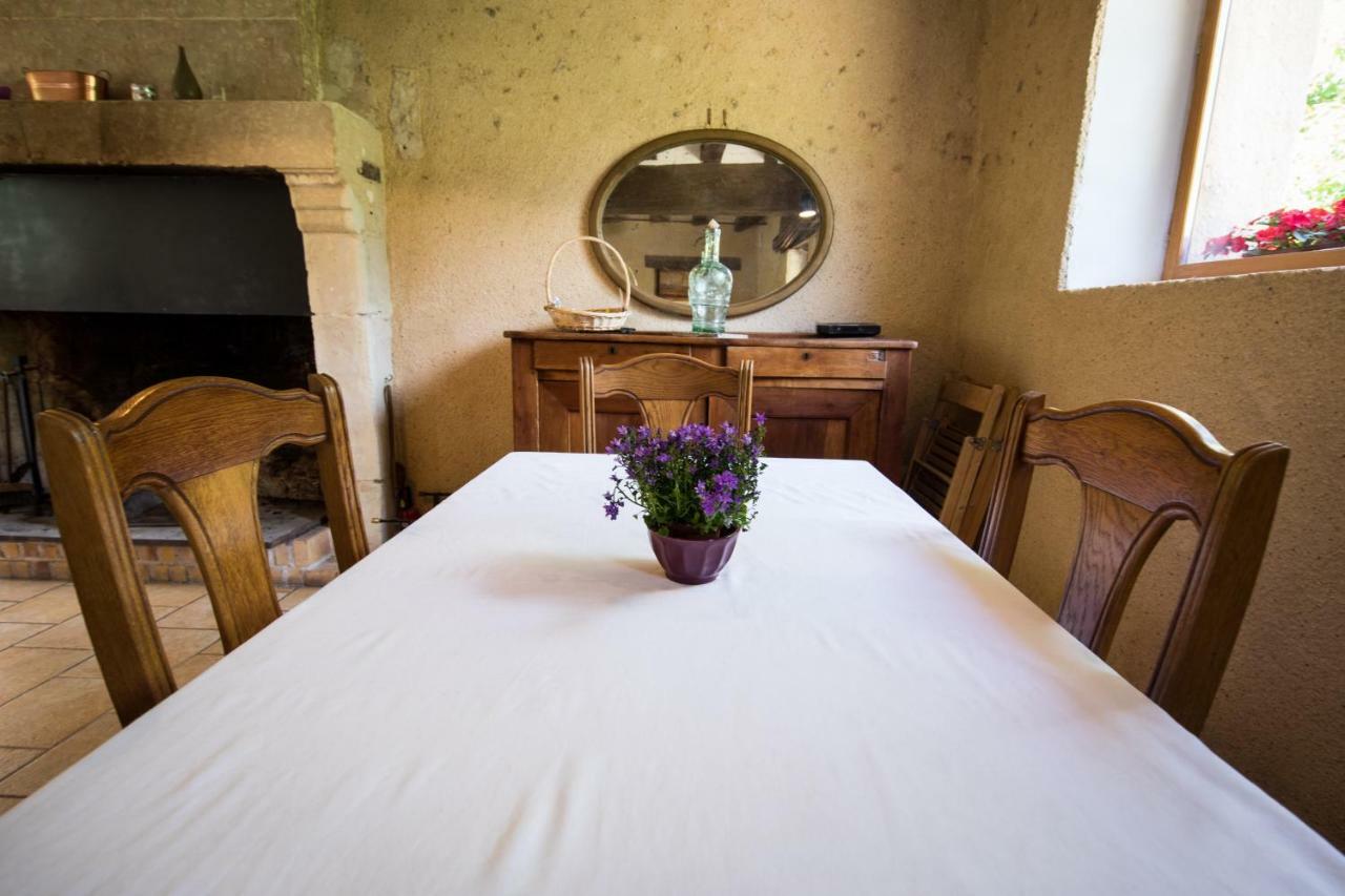 Holiday Home Le Vaugarnier Couture-sur-Loir ภายนอก รูปภาพ